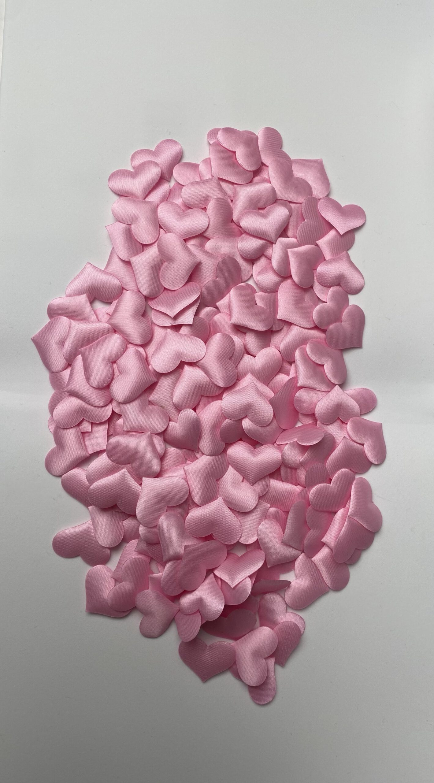 Hartjes Zijde Roze 200 stuks
( 2 x 2.5 cm )
