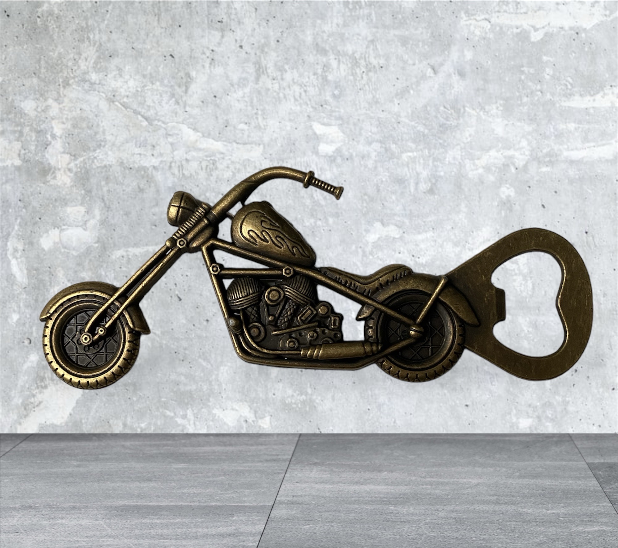 Flesopener Motorfiets ( Koperkleurig ) 12.7 x 4.6 cm