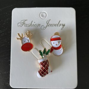 Broches kerst ( 3 Stuks op kaart ) 1.7 x 1 cm