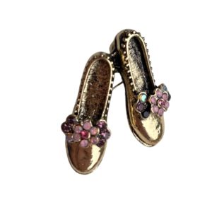 Broche Schoenen met roze Strass bloem ( Goudkleurig ) 3 x 3 cm