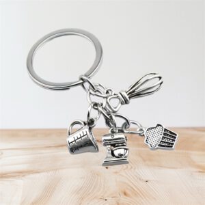 Sleutelhanger Keukengerei ( Maatbeker/keukenmachine/garde etc )7.3 x 3 cm