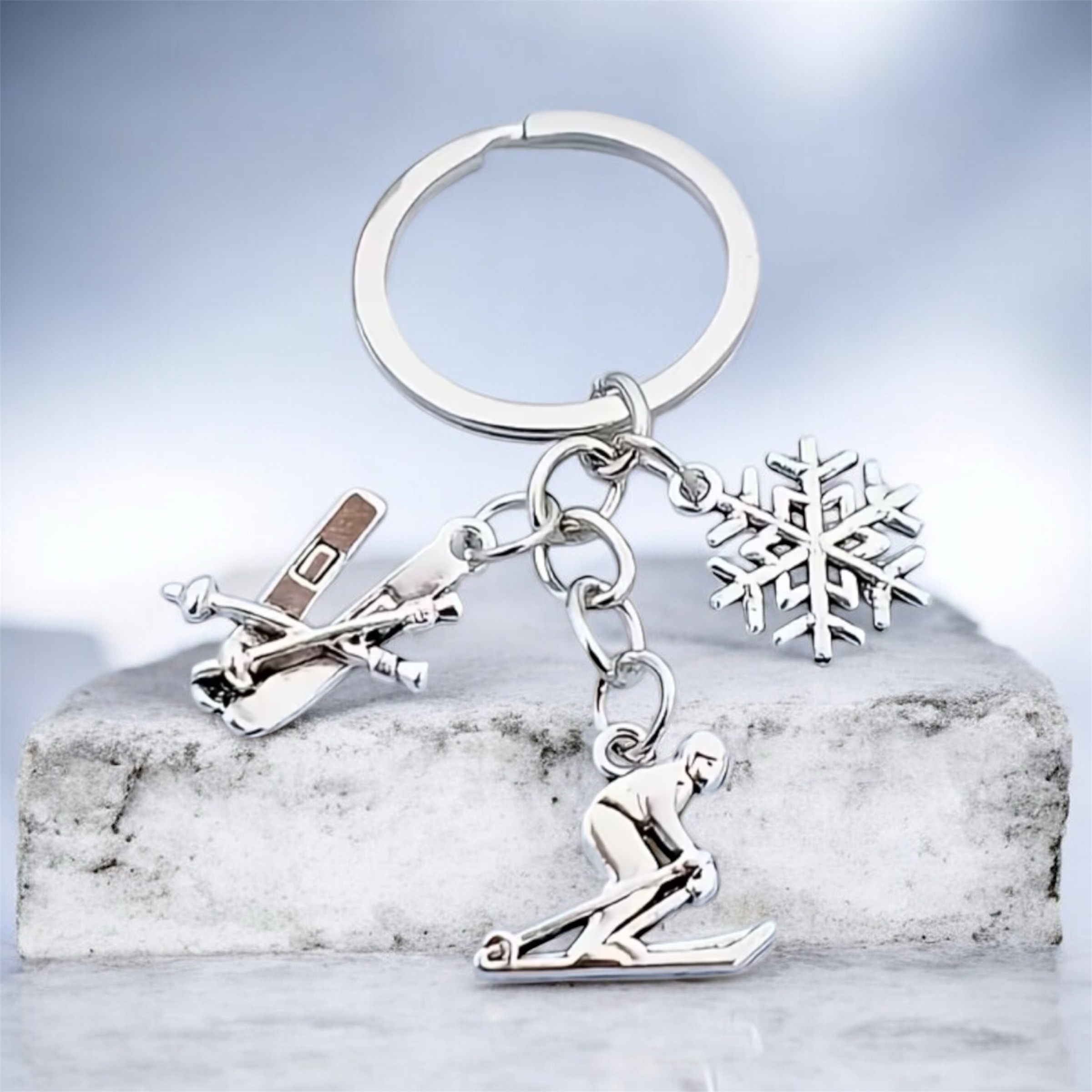 Sleutelhanger Wintersport Ski ( Sneeuwvlok / Skiër / Ski's )9x 4 cm