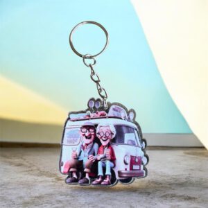 Sleutelhanger Camper met Opa en Oma ( Acryl Plat model ) 5 x 5 cm